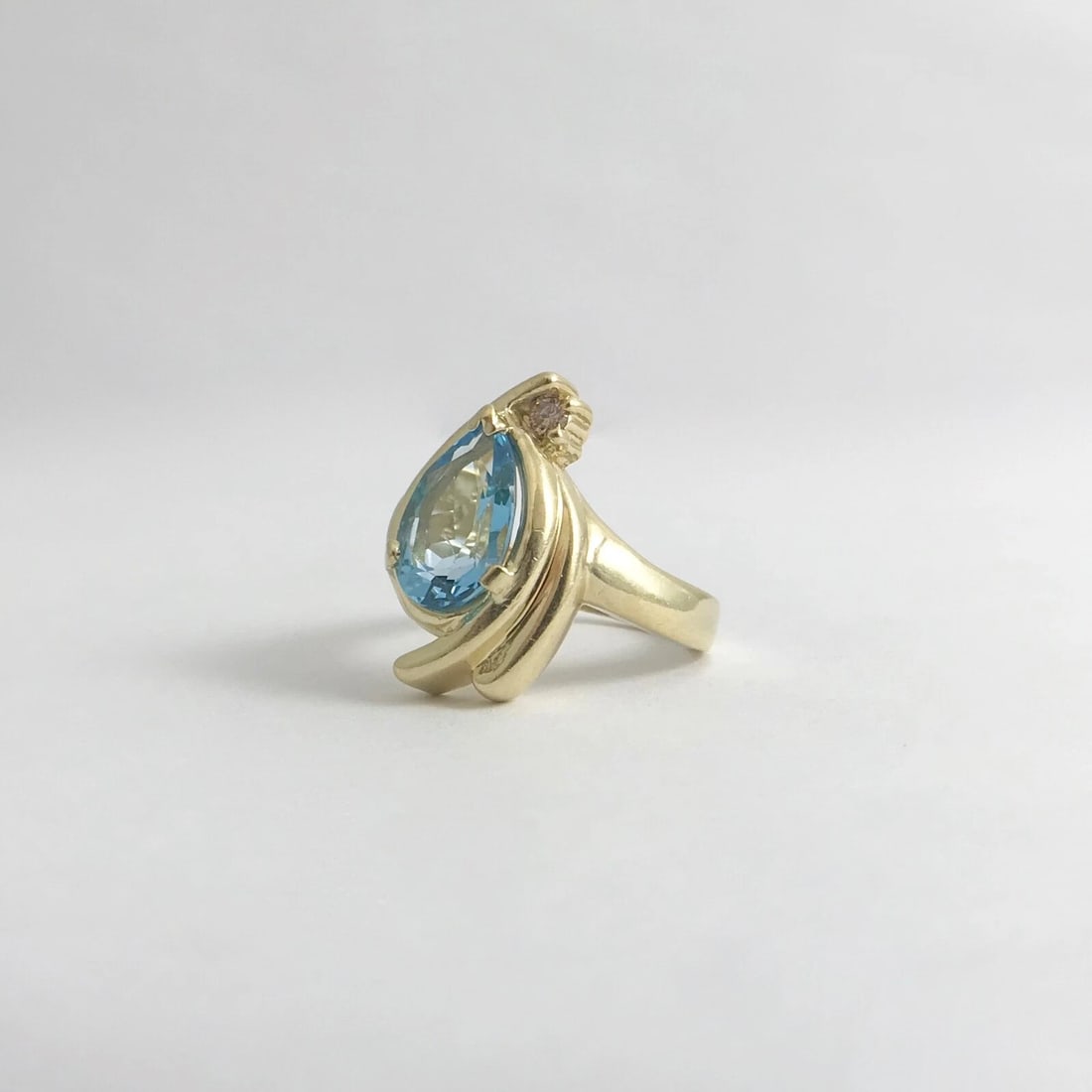 Vintage Pear Blue Topaz Diamond Cocktail Ring 14K Yellow Gold, 5.55 CTW, 6.42 Gr - 11