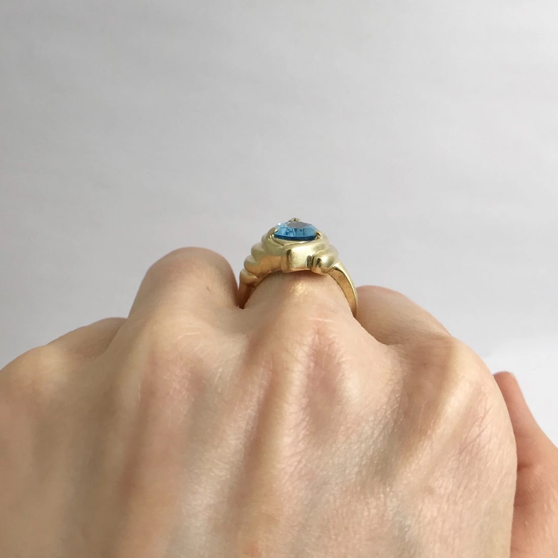Vintage Pear Blue Topaz Diamond Cocktail Ring 14K Yellow Gold, 5.55 CTW, 6.42 Gr - 7