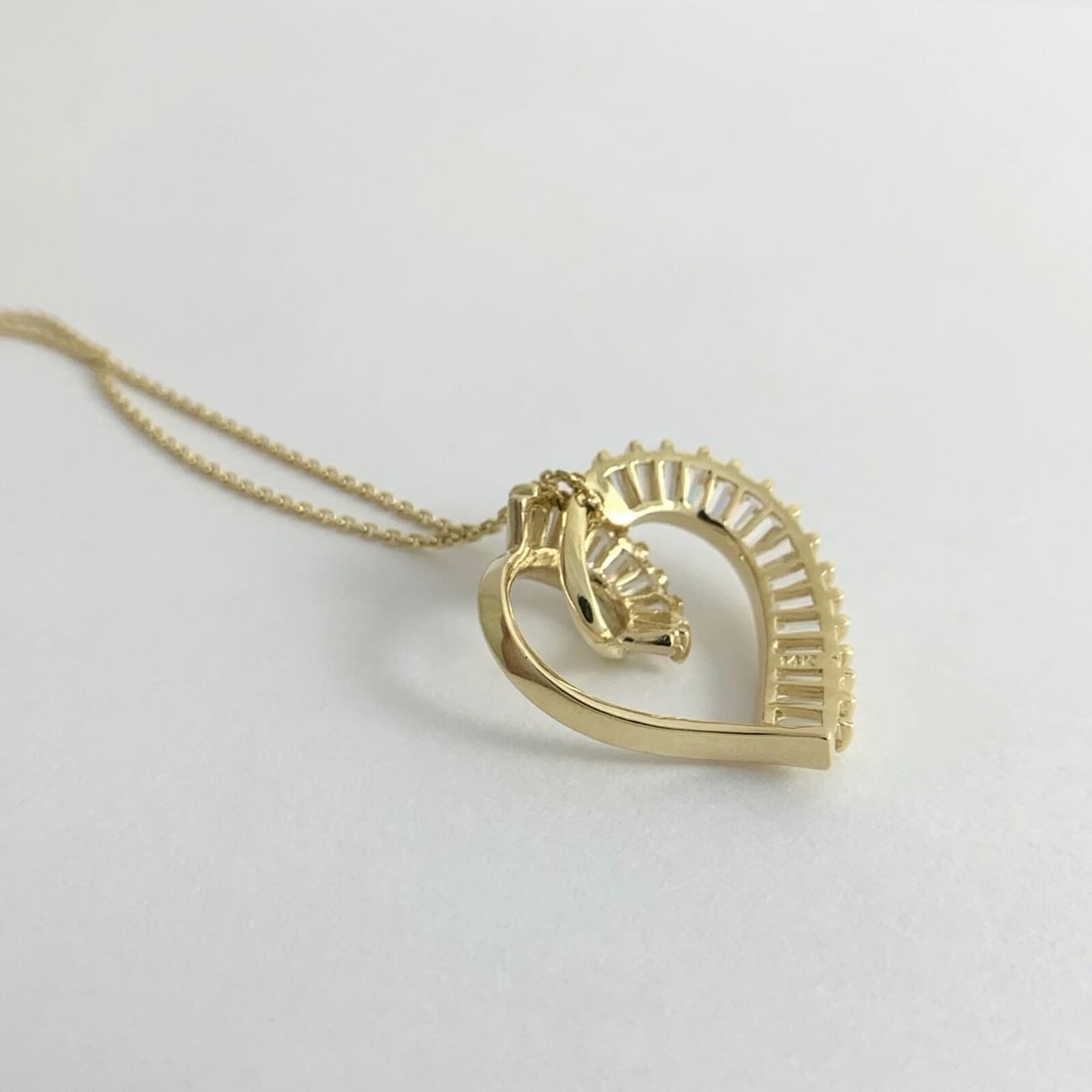 Vintage CZ Cubic Zirconia Open Heart Pendant Necklace 14K Yellow Gold, 5.08 Gram - 10