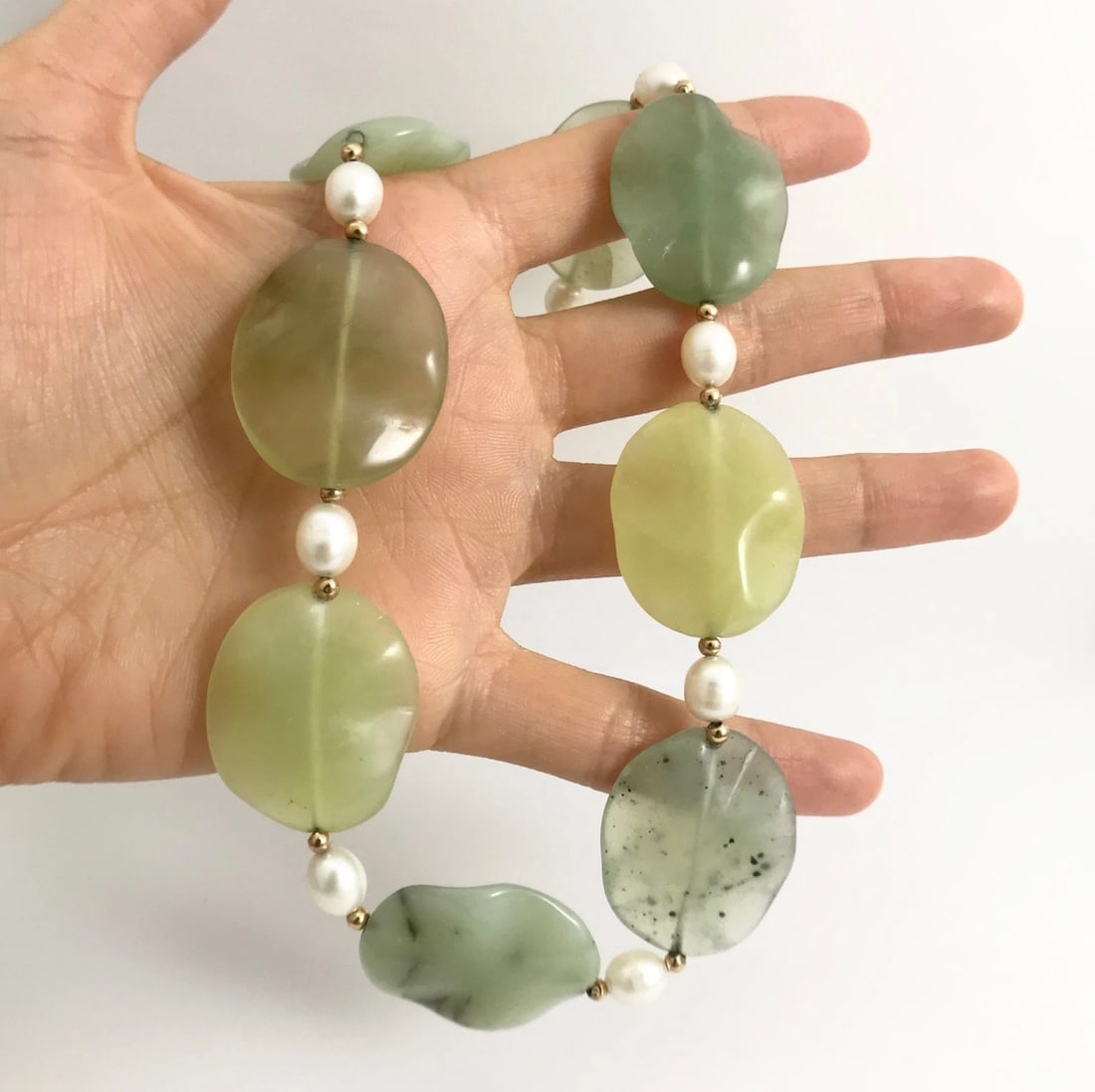 Vintage Green Jade Pearl Necklace 14K Yellow Gold, 15.5 Inches, 65.17 Grams - 5