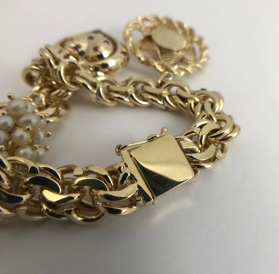 Vintage 1960's Pearl Dreamcatcher Heart Charm Bracelet 14K Yellow Gold, 81.9 Gr - 10