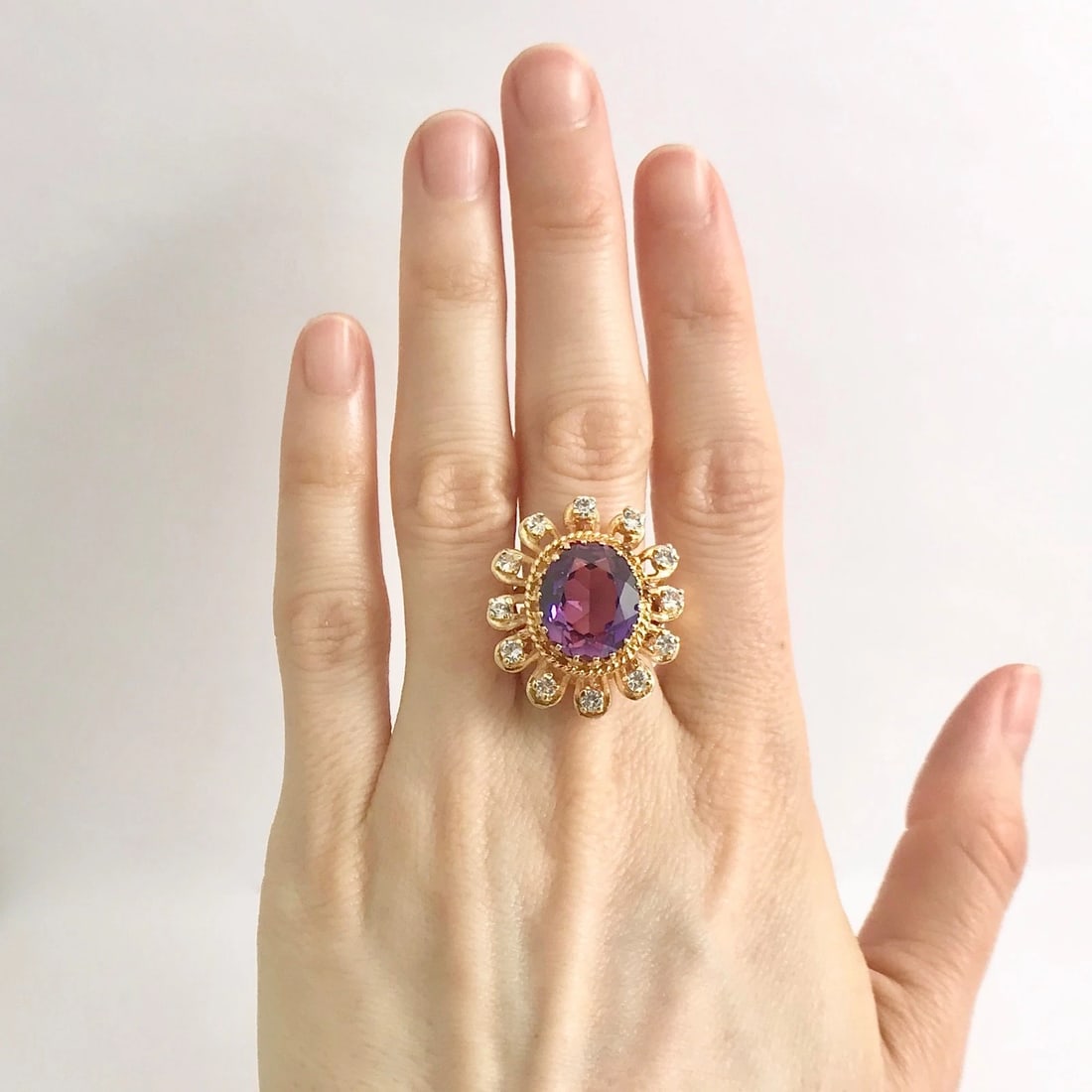 Vintage 1960's Oval Purple Gemstone CZ Cocktail Ring 18K Yellow Gold, 13.41 Gram - 3