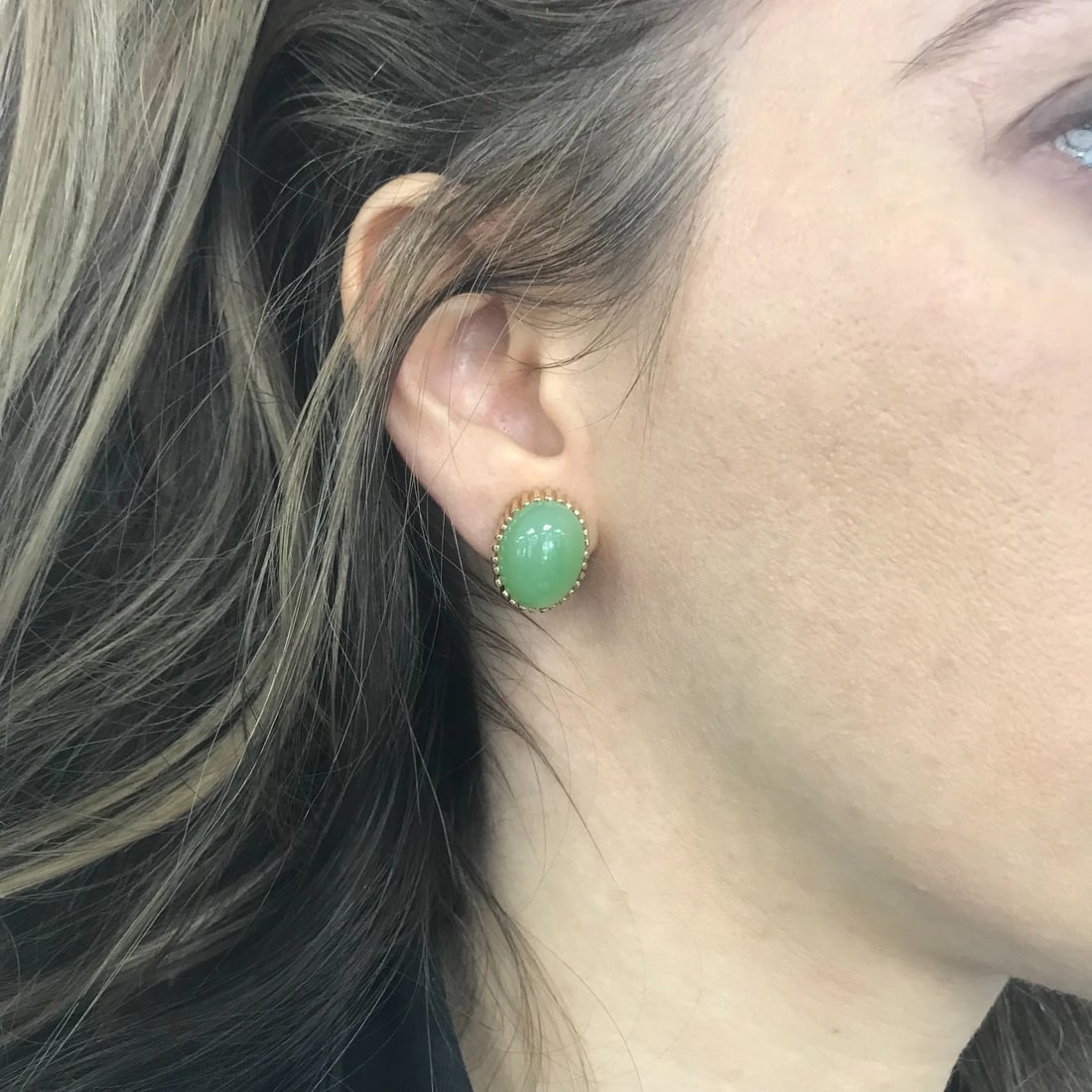 Vintage Oval Green Jade Stud Earrings 14K Yellow Gold Non-Pierced Clip On, 13 Gr - 4
