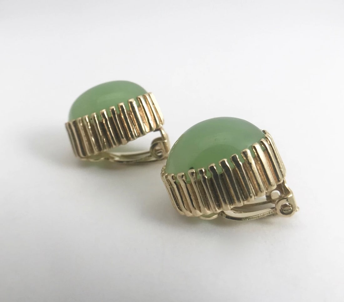 Vintage Oval Green Jade Stud Earrings 14K Yellow Gold Non-Pierced Clip On, 13 Gr - 7