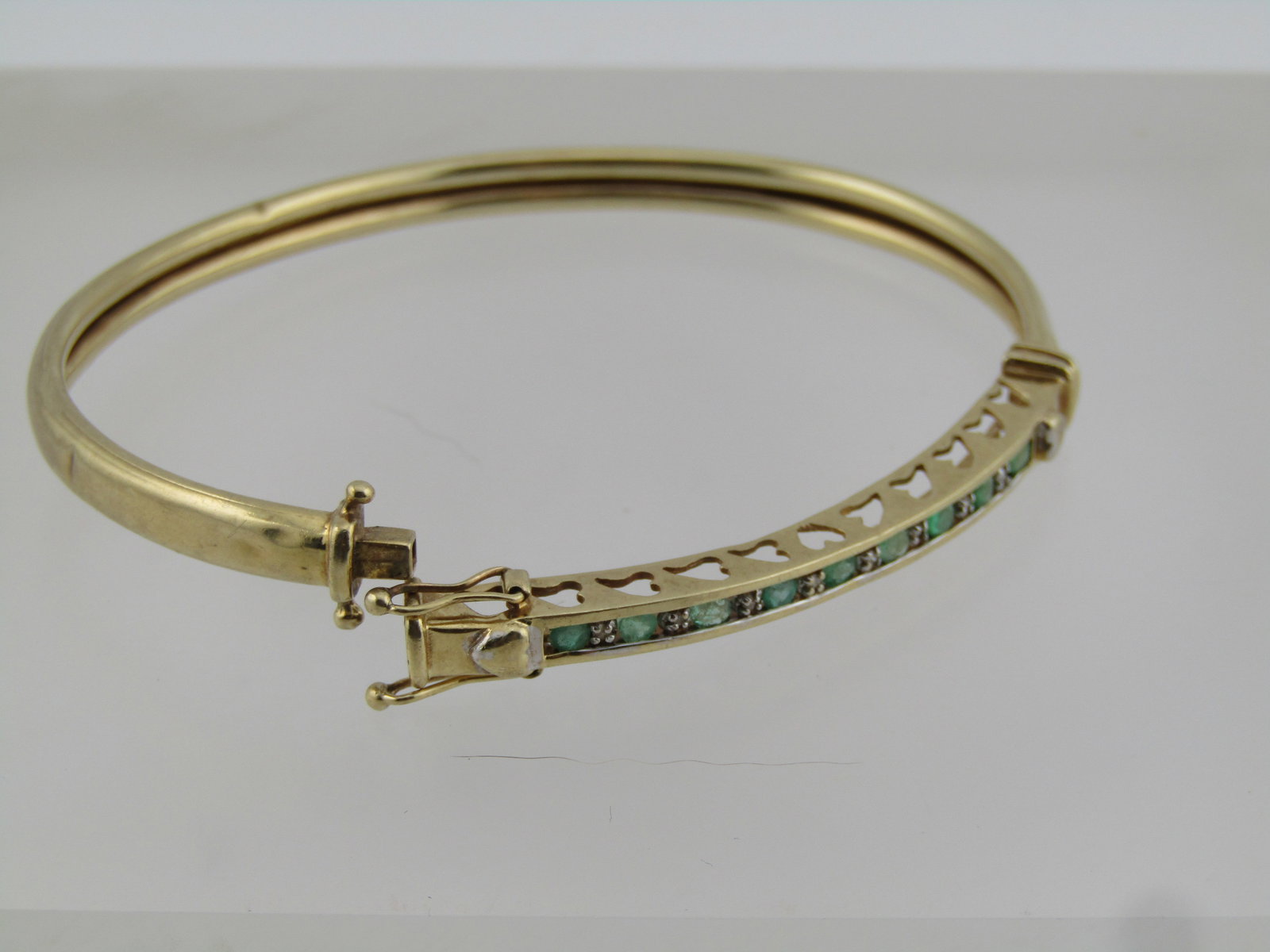 Vintage 10kt Emerald & Diamond Bangle Bracelet, Locking, 7", Mid-Century - 6