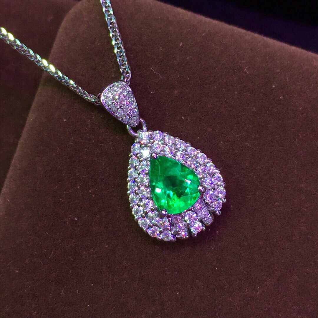 14K GOLD 0.8 CT VIVID GREEN NATURAL EMERALD & DIAMOND PENDANT - 2