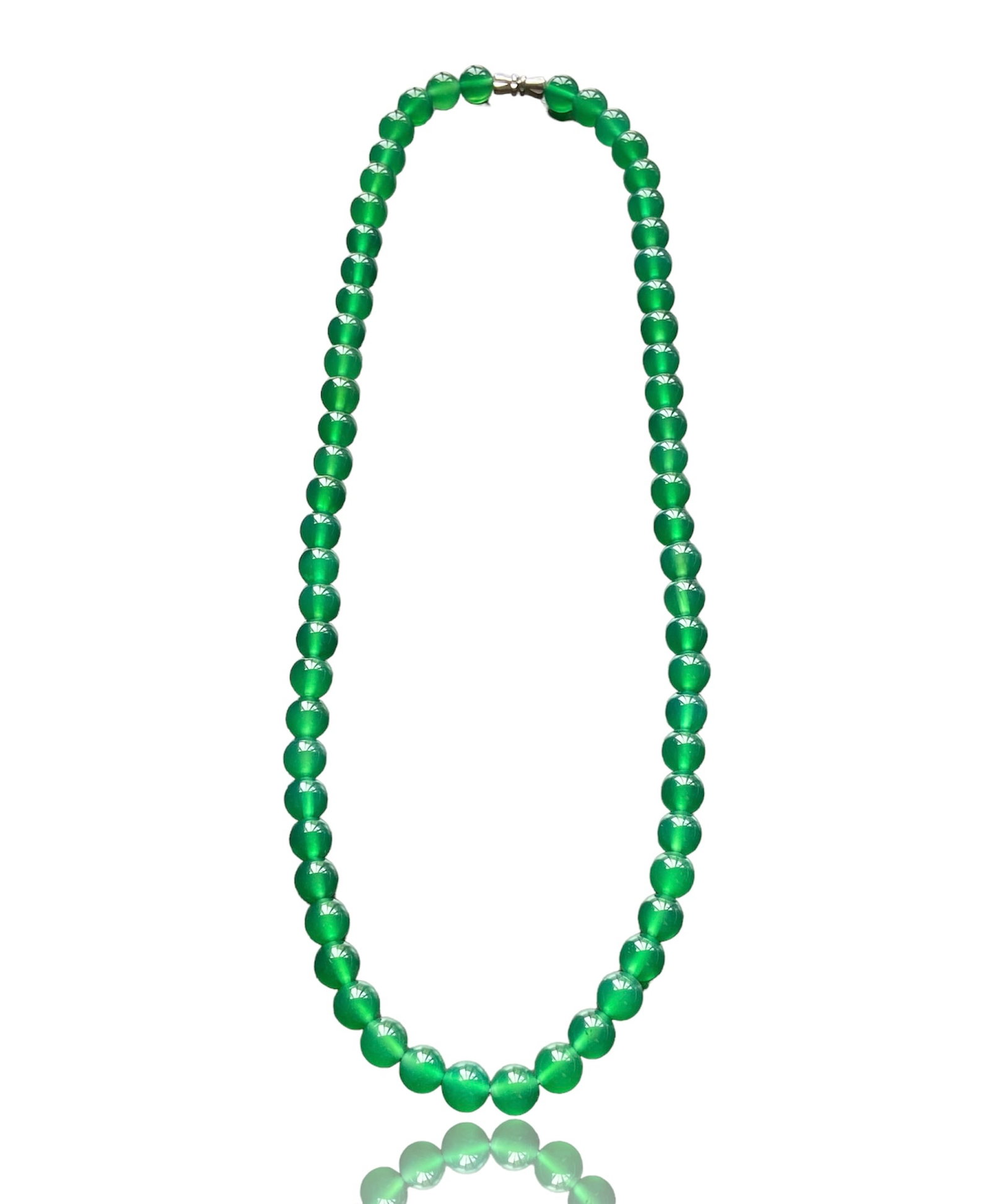 8mm Natural Imperial Green Chalcedony Jade Bead Necklace: Title: 8mm Natural Imperial Green Chalcedony Jade Bead Necklace Description:8mm Natural Imperial Green Chalcedony Jade Bead Necklace This exquisite Green Chalcedony Beaded Necklace! This stunning