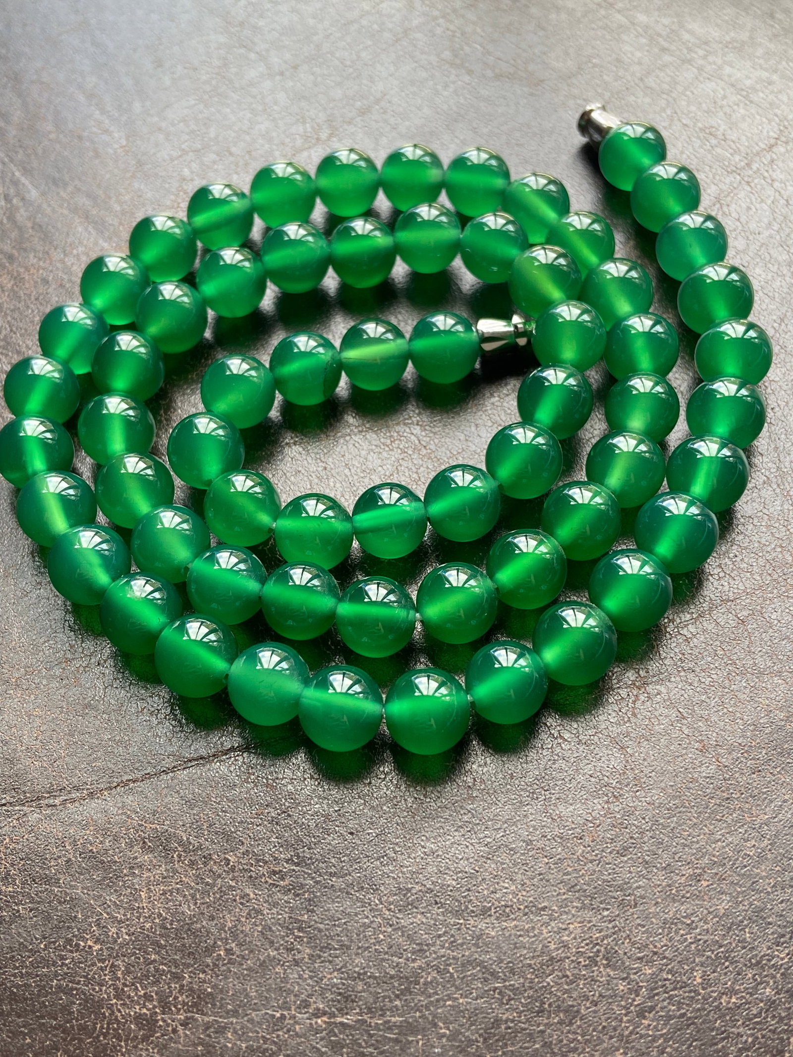 8mm Natural Imperial Green Chalcedony Jade Bead Necklace - 3