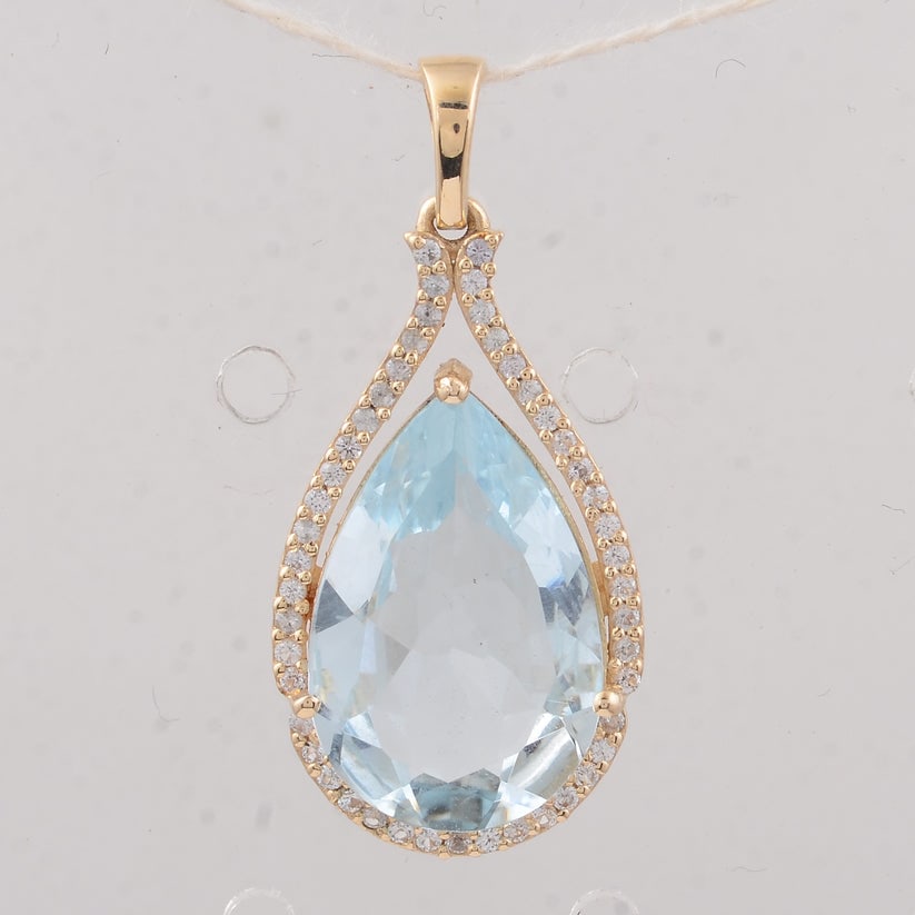 3.84 Ct Pear Aquamarine 9K Gold Pendant: 3.84 Total Carat Aquamarine 9K Gold Pendant Specifications: Total Weight 1.83 g Center Gemstone Aquamarine Gemstone Carat Weight 3.65 Carats Gemstone Measurements 15X10X4.60 mm Additional Gemstones