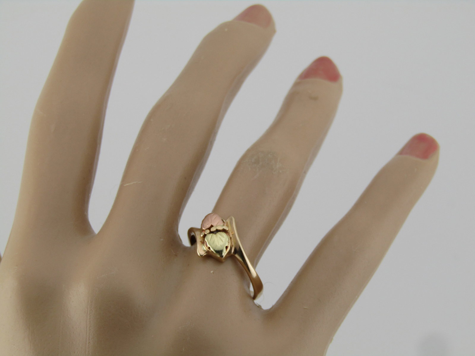 Vintage 10kt Rose/Yellow Gold Black Hills Gold ring, Sz. 7.5, Landstroms, 1990's - 5