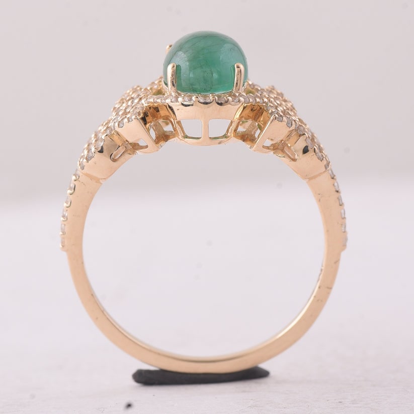 1.90 Ct Oval Emerald 9K Gold Ring - 4