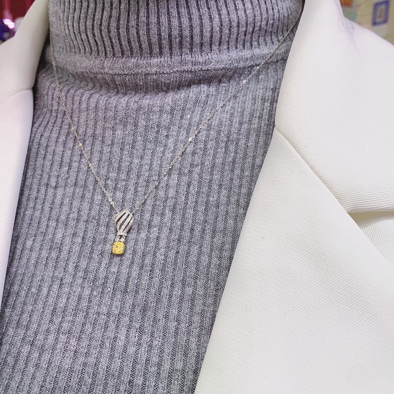 14K GOLD 0.28 CTW NATURAL YELLOW DIAMOND & DIAMOND NECKLACE - 4