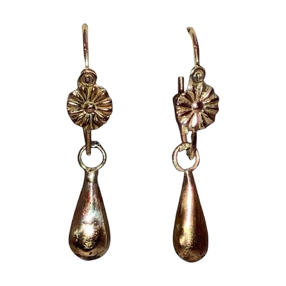 9 KT Gold Mexican Hand Made Flower Drop Earrings: Title:9 KT Gold Mexican Hand Made Flower Drop Earrings Description:9 KT Rose Gold Mexican Hand Made Flower Drop Earrings. Circa, 1960's. Earrings measure 1 1/2" long and 1/4" wide. Earrings can be