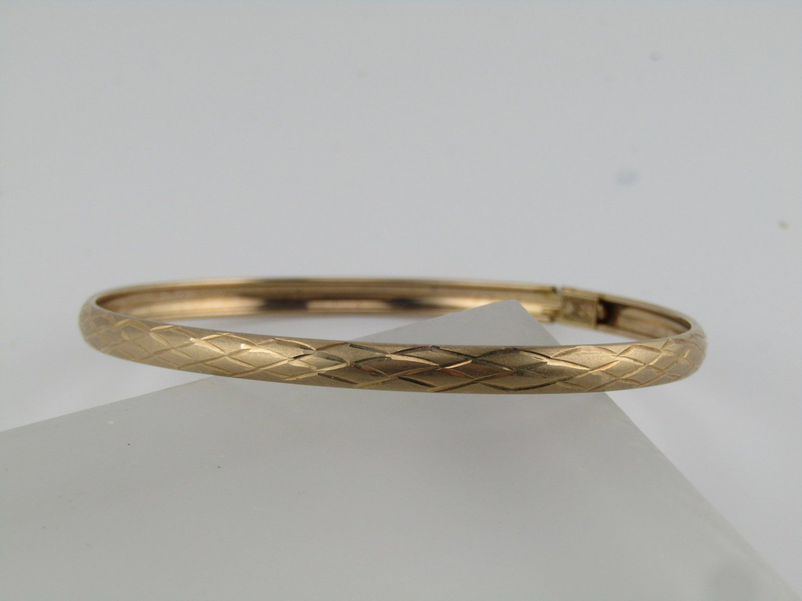 Vintage 14kt Amethyst Diamond Ring, 6 CTW Sz. 7, 1970's-1980's: Title:Vintage 14kt Amethyst Diamond Ring, 6 CTW Sz. 7, 1970's-1980's Description:Vintage 10kt Locking Bangle Bracelet, 6.75", Signed, 1960's-1970's. It is signed with two concentric Cs and an offset