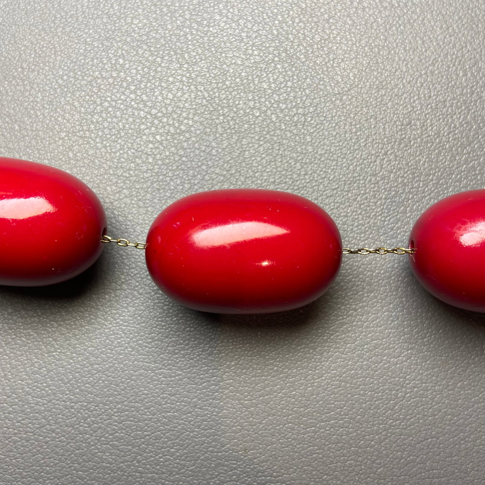 Art Deco Cherry Amber Early Plastic Antique Original "WIRE STRUNG" Faturan Graduated Bead Necklace - 4