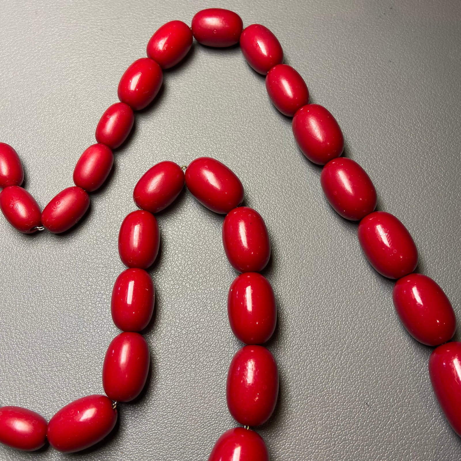 Art Deco Cherry Amber Early Plastic Antique Original "WIRE STRUNG" Faturan Graduated Bead Necklace - 6