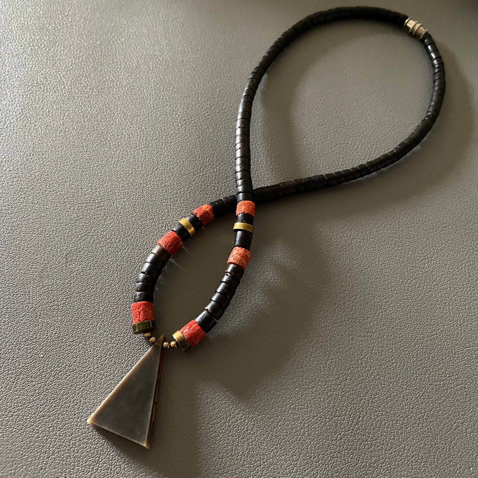 Vintage Apple coral black coral Horn Heishi Necklace - 8