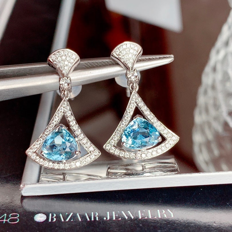14K GOLD 1.74 CT NATURAL AQUAMARINE & DIAMOND EARRINGS: Title:14K GOLD 1.74 CT NATURAL AQUAMARINE & DIAMOND EARRINGS Description:Ref:230656436Gold Content:14K GoldMain Gemstone:AquamarineNumber of stones:2Shape:PearCarat Weight:1.74ct Color:Santa Maria