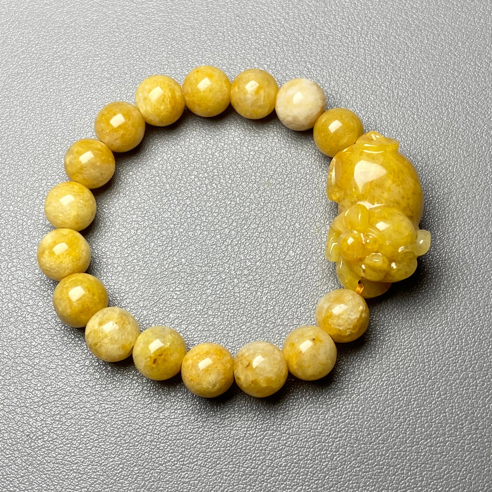 Vintage Yellow Jade carved Pixiu Beads Bracelet (1 of 7)