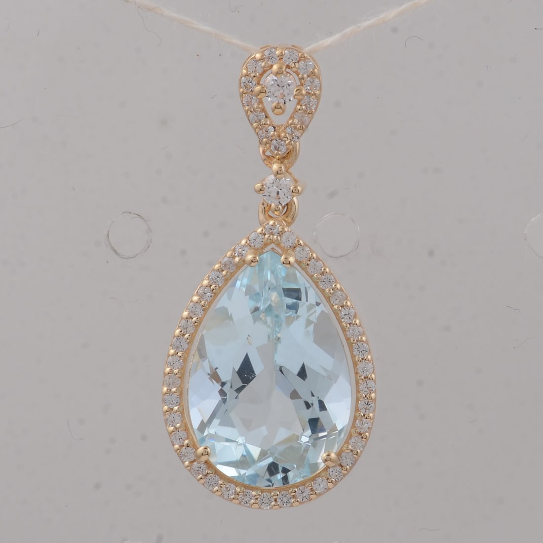 3.97 Ct Pear Aquamarine 9K Gold Pendant