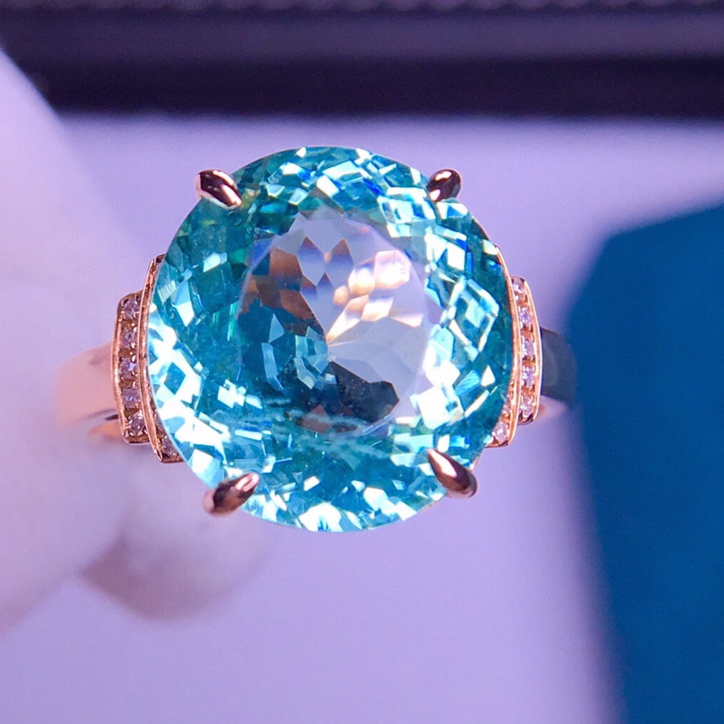 14K GOLD 6.1 CT NATURAL TOURMALINE & DIAMOND RING: Title:14K GOLD 6.1 CT NATURAL TOURMALINE & DIAMOND RING Description:Ref:230656419Gold Content:14K GoldRing Size:7.25USMain Gemstone:TourmalineNumber of stones:1Shape:OvalCarat Weight:6.1ct Color:Green