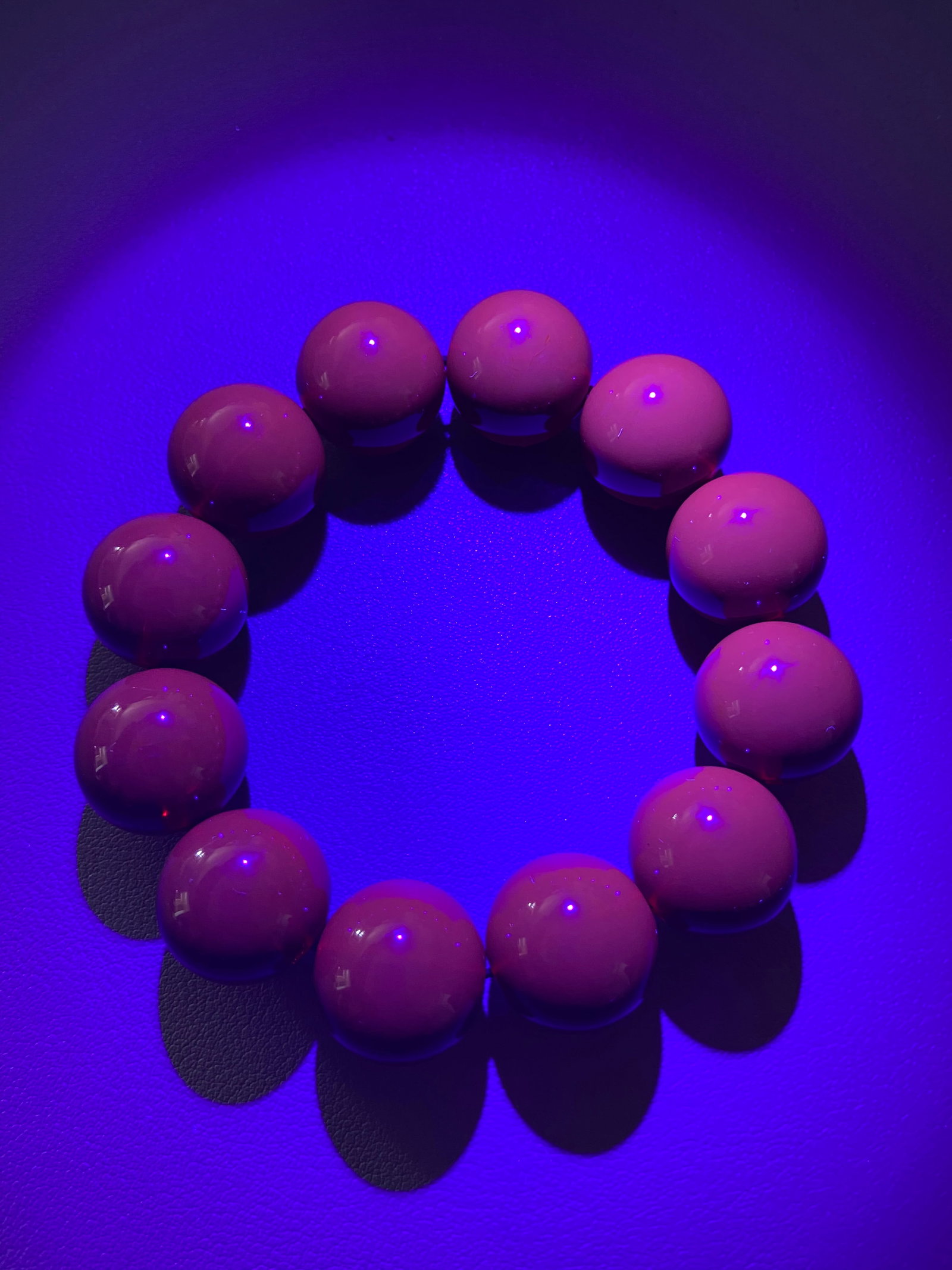 20mm Vintage Cherry Amber-like Beads Elastic Bracelet - 8