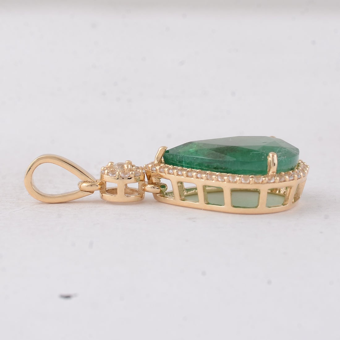3.41 Ct Pear Emerald 9K Gold Pendant - 4