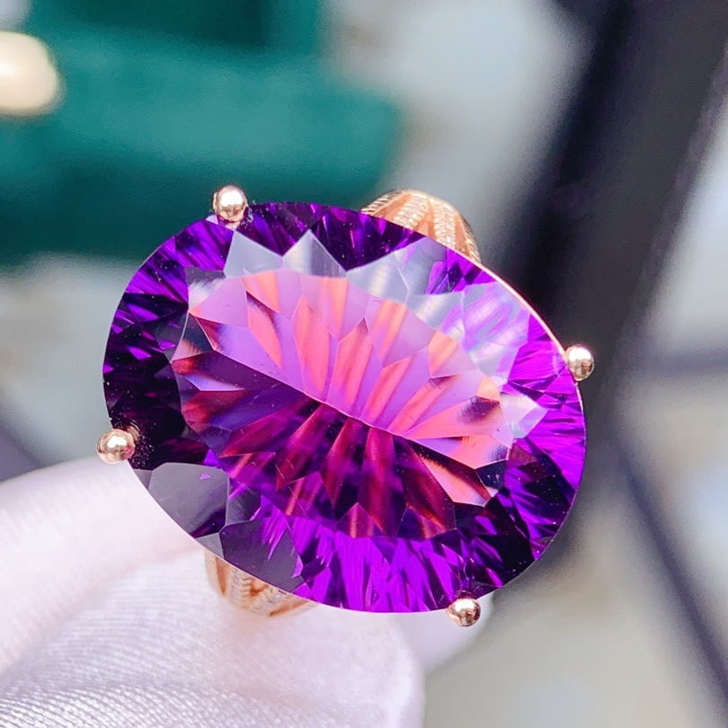 14K GOLD 13.95 CT NATURAL AMETHYST & DIAMOND RING - 4