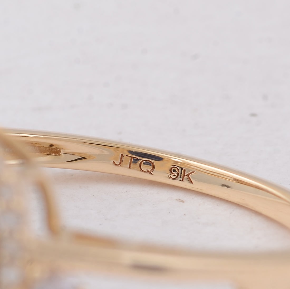 2.61 Ct Oval Sapphire 9K Gold Ring - 5