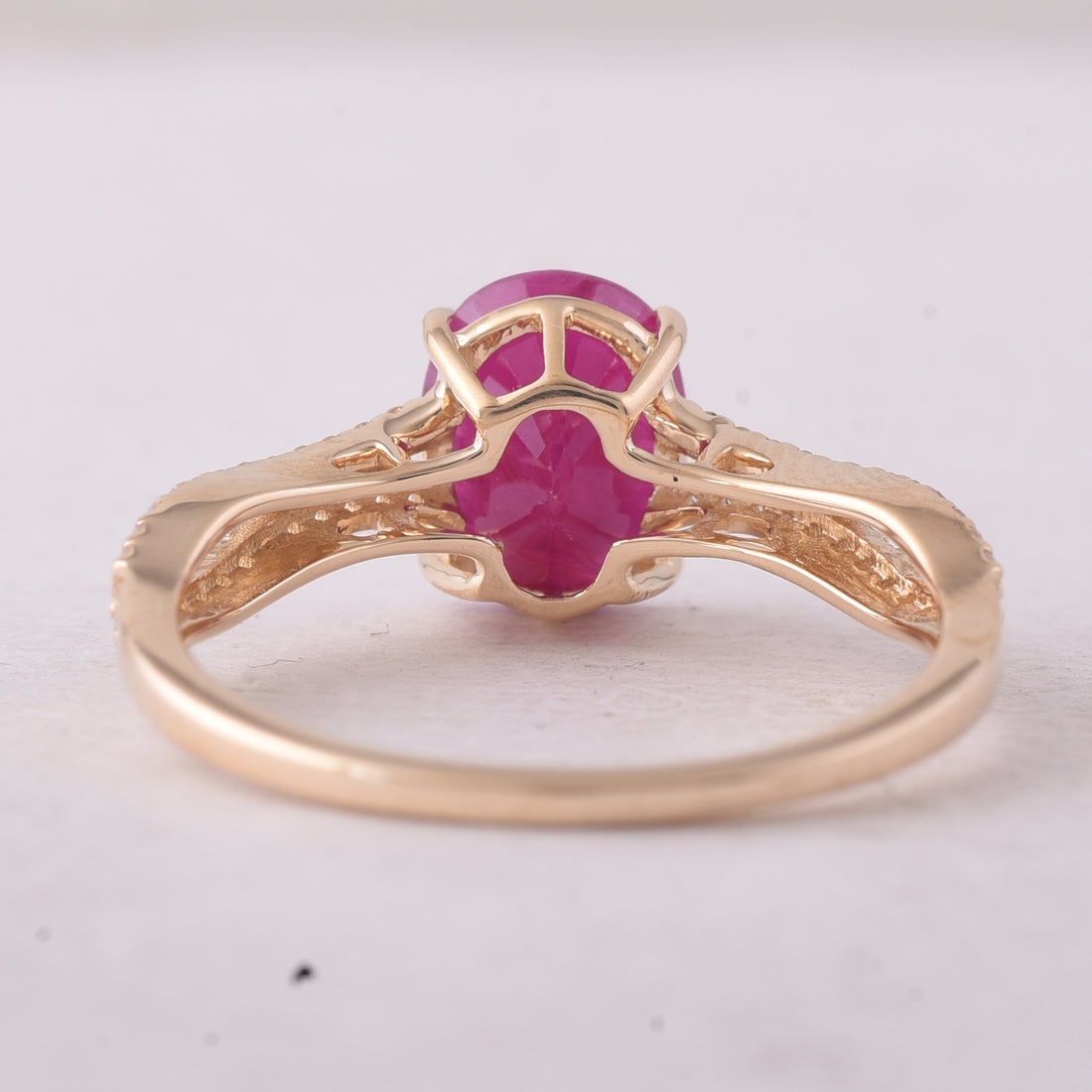 2.34 Ct Oval Ruby 9K Gold Ring - 3