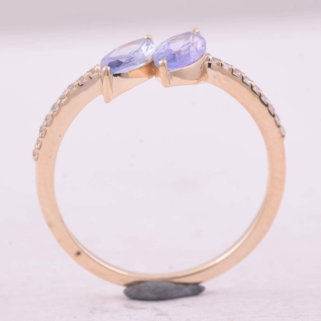0.93 Ct Marquise Tanzanite 9K Gold Ring - 4