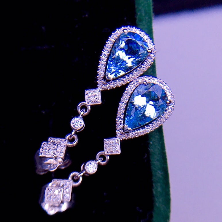 14K GOLD 2.6 CT VIVID BLUE NATURAL AQUAMARINE & DIAMOND EARRINGS - 5