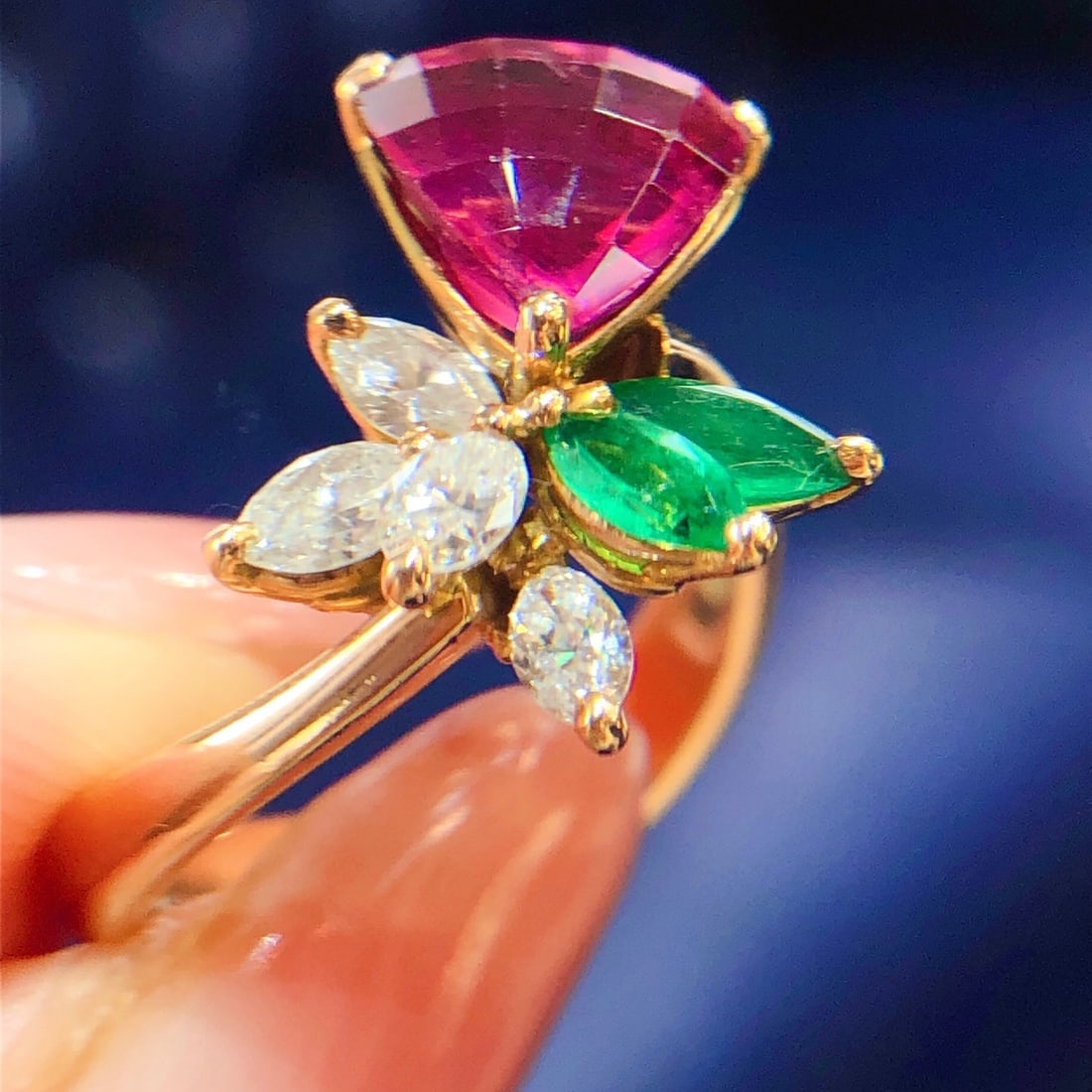 14K GOLD 2.2 CTW NATURAL TOURMALINE & EMERALD RING - 3