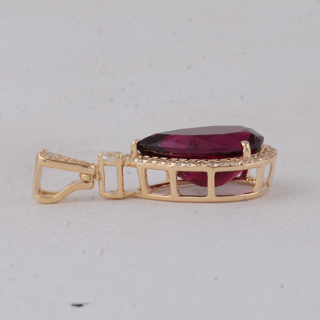 2.95 Ct Pear Rubellite 9K Gold Pendant - 4