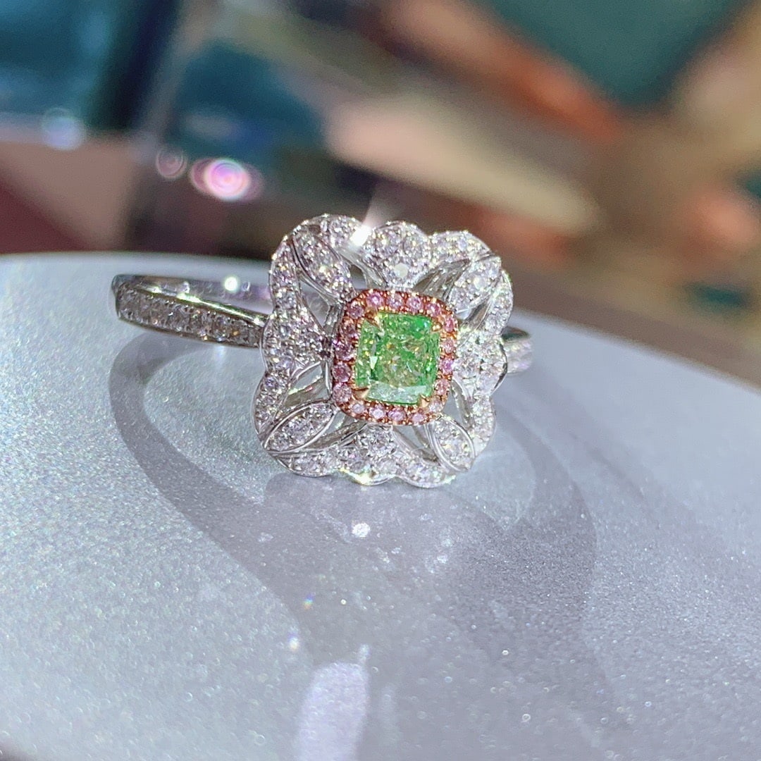 14K GOLD 0.50 CTW NATURAL GREEN DIAMOND & DIAMOND RING - 2