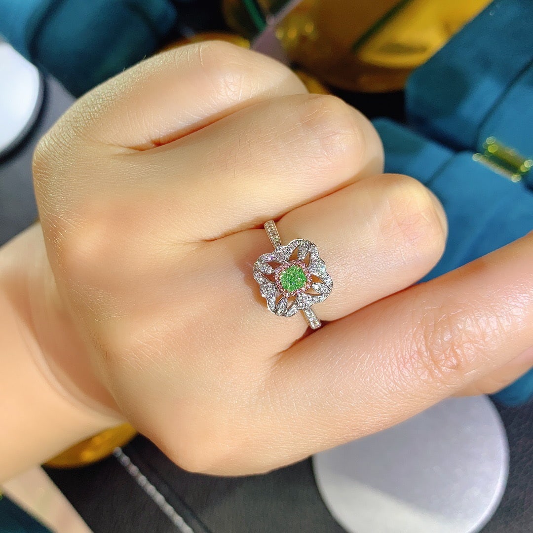 14K GOLD 0.50 CTW NATURAL GREEN DIAMOND & DIAMOND RING - 4