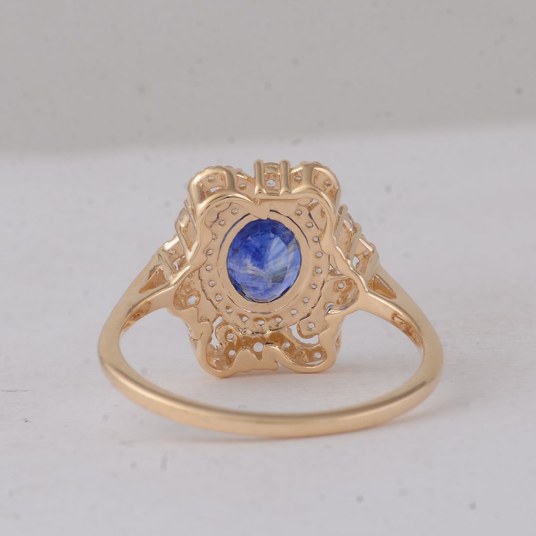 1.82 Ct Oval Sapphire 9K Gold Ring - 4