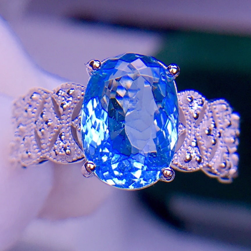 14K GOLD 3.1 CT VIVID BLUE NATURAL AQUAMARINE & DIAMOND RING: Title:14K GOLD 3.1 CT VIVID BLUE NATURAL AQUAMARINE & DIAMOND RING Description:Ref:230656477Gold Content:14K GoldRing Size:7.25USMain Gemstone:AquamarineNumber of stones:1Shape:OvalCarat Weight:3.1ct