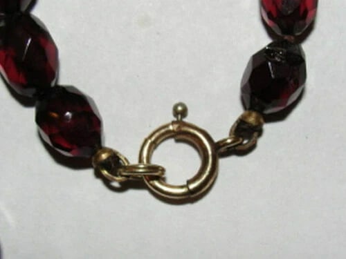 Graduated Faceted Cherry Amber Bead Bakelite Necklace - 5