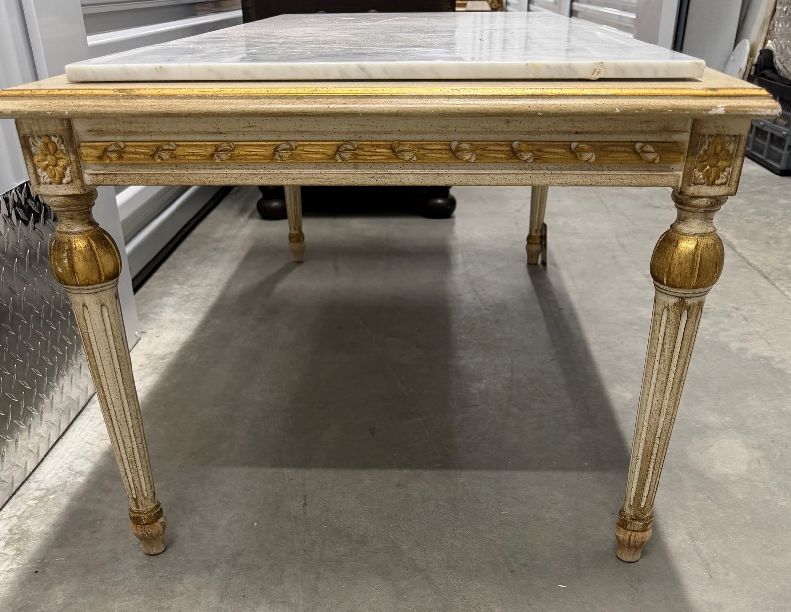 Italian Neoclassical Style Giltwood and Marble Console Table - 6