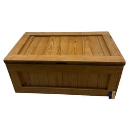 Rustic Pine Storage Trunk/Coffee Table (1 of 7)