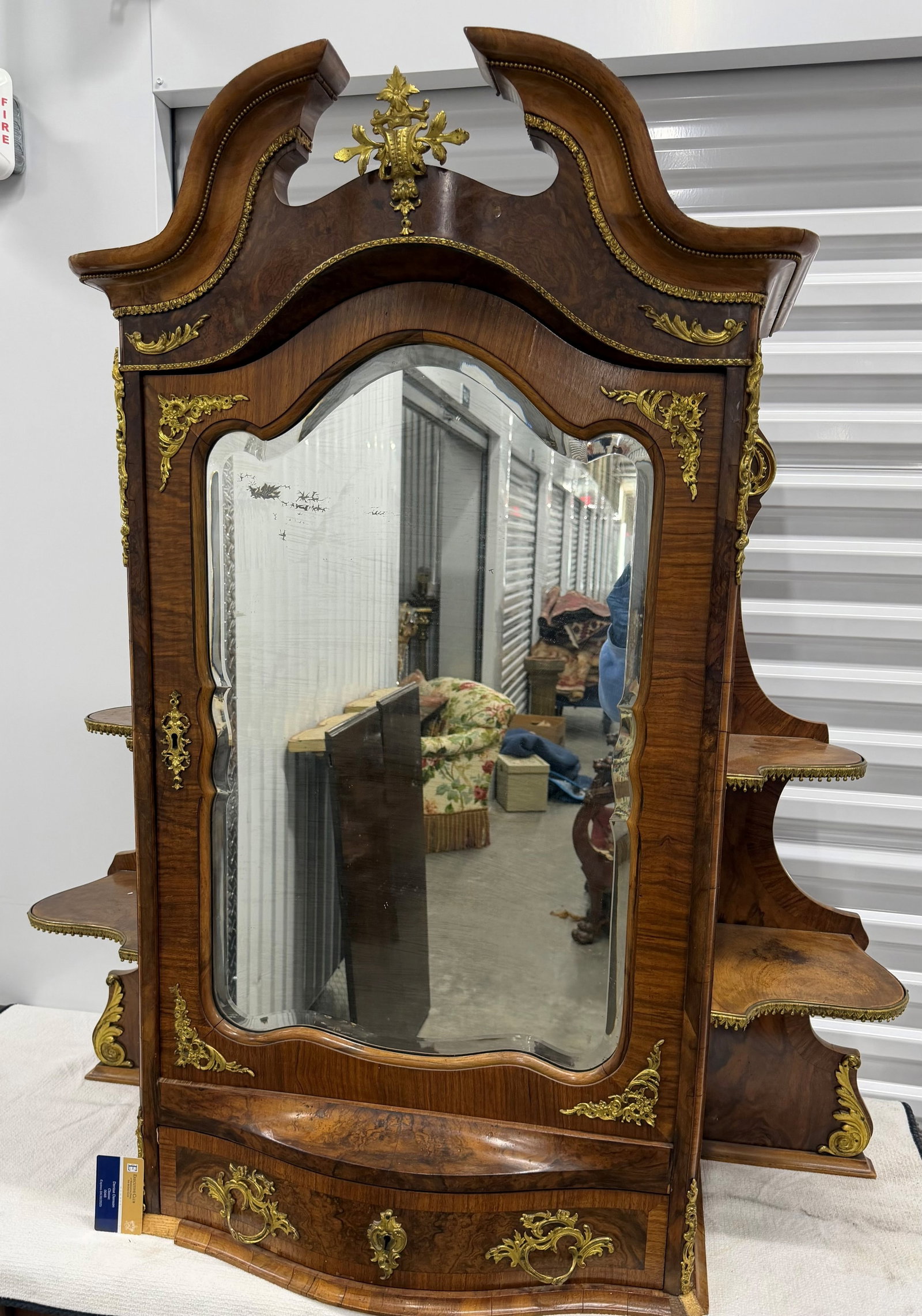 French Rococo Revival Burl Wood Mirrored Vanity/Dresser with Ormolu Mounts - 2