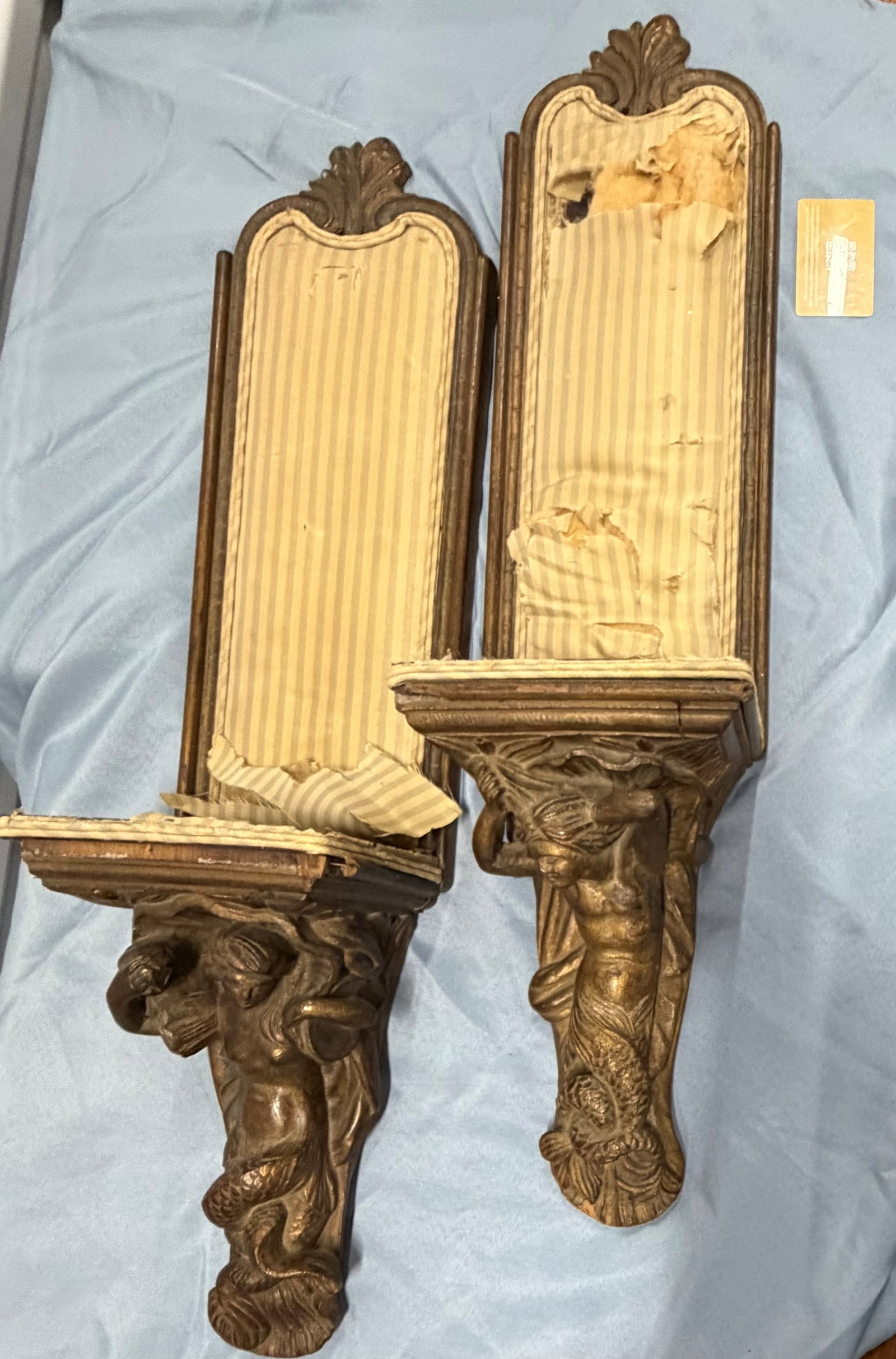 Pair of Carved Giltwood Wall Sconces with Mythological Figures (Nereids or Tritons) - 3