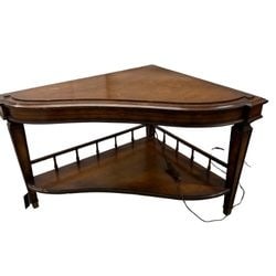 Traditional Style Mahogany Corner Table with Lower Shelf (1 of 6)