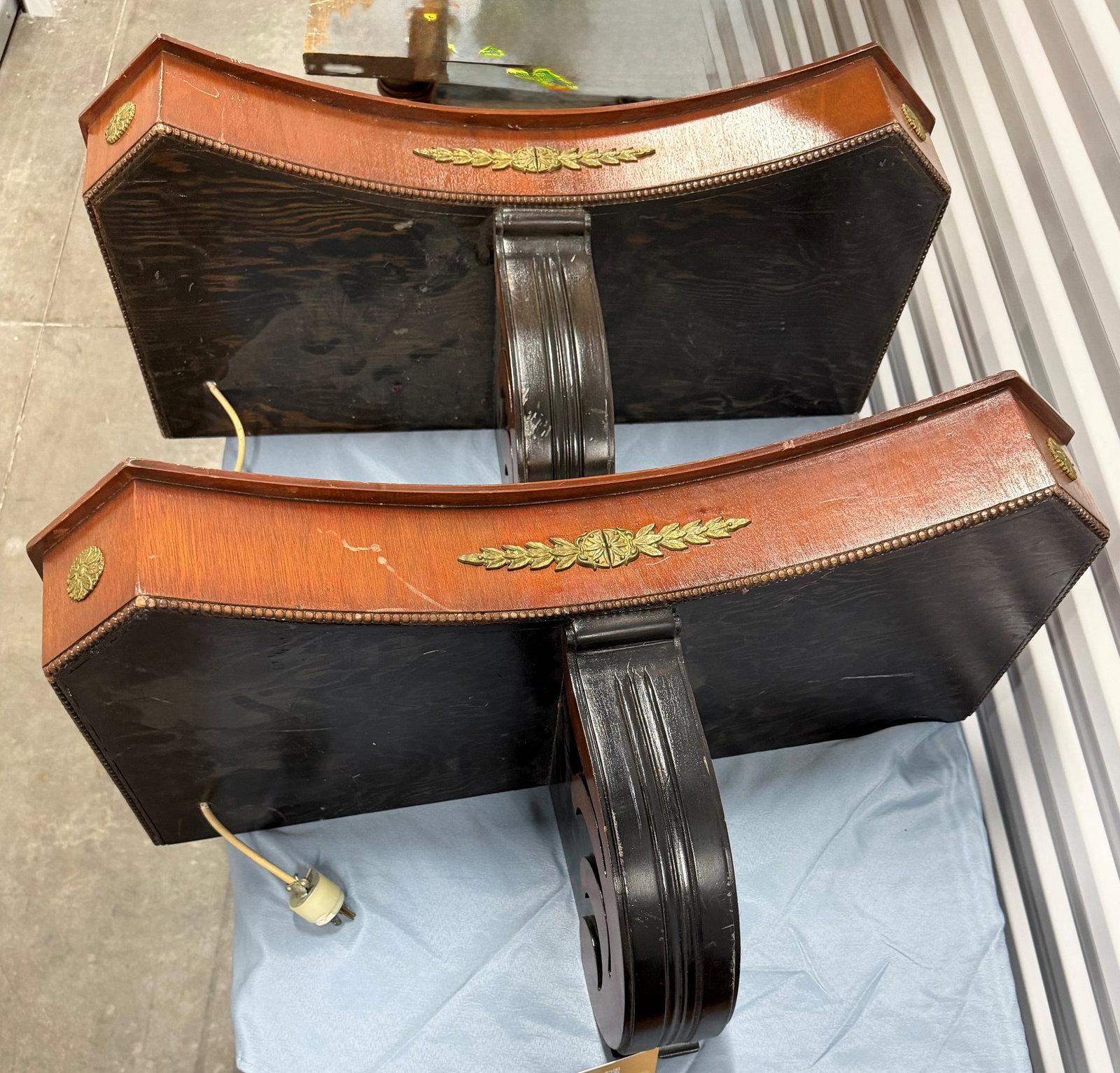 Pair of Edwardian Sconces with Faux Wood Grain and Gilt Accents - 8