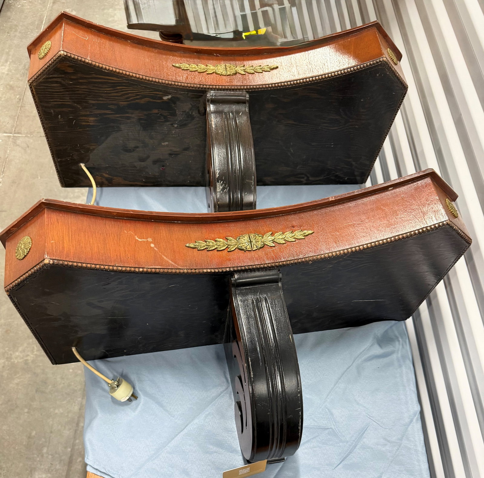 Pair of Edwardian Sconces with Faux Wood Grain and Gilt Accents - 9