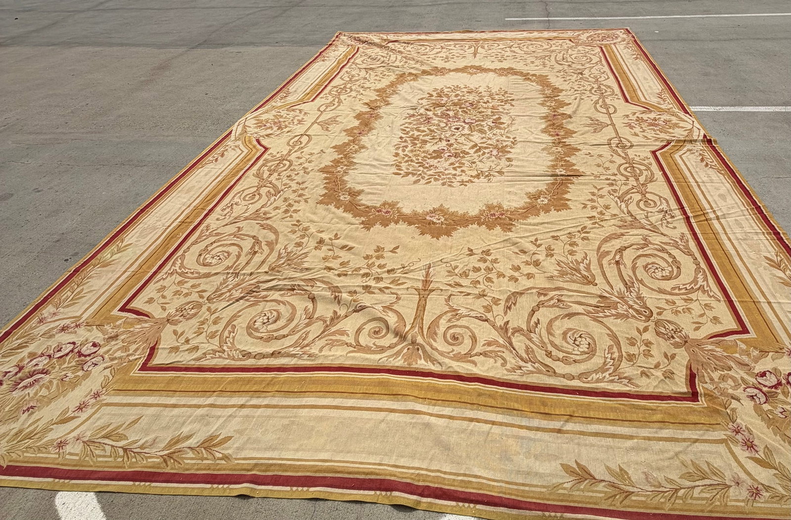 Large-Scale Neoclassical Style Aubusson Style Carpet, 20th Century - 3