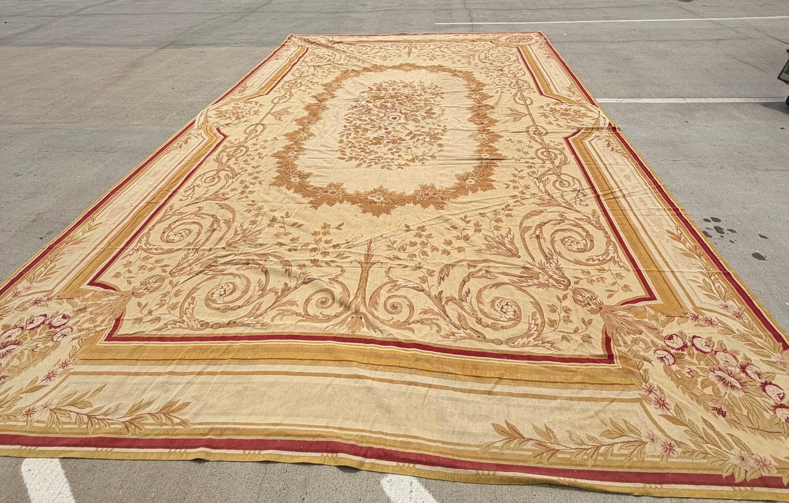 Large-Scale Neoclassical Style Aubusson Style Carpet, 20th Century - 8