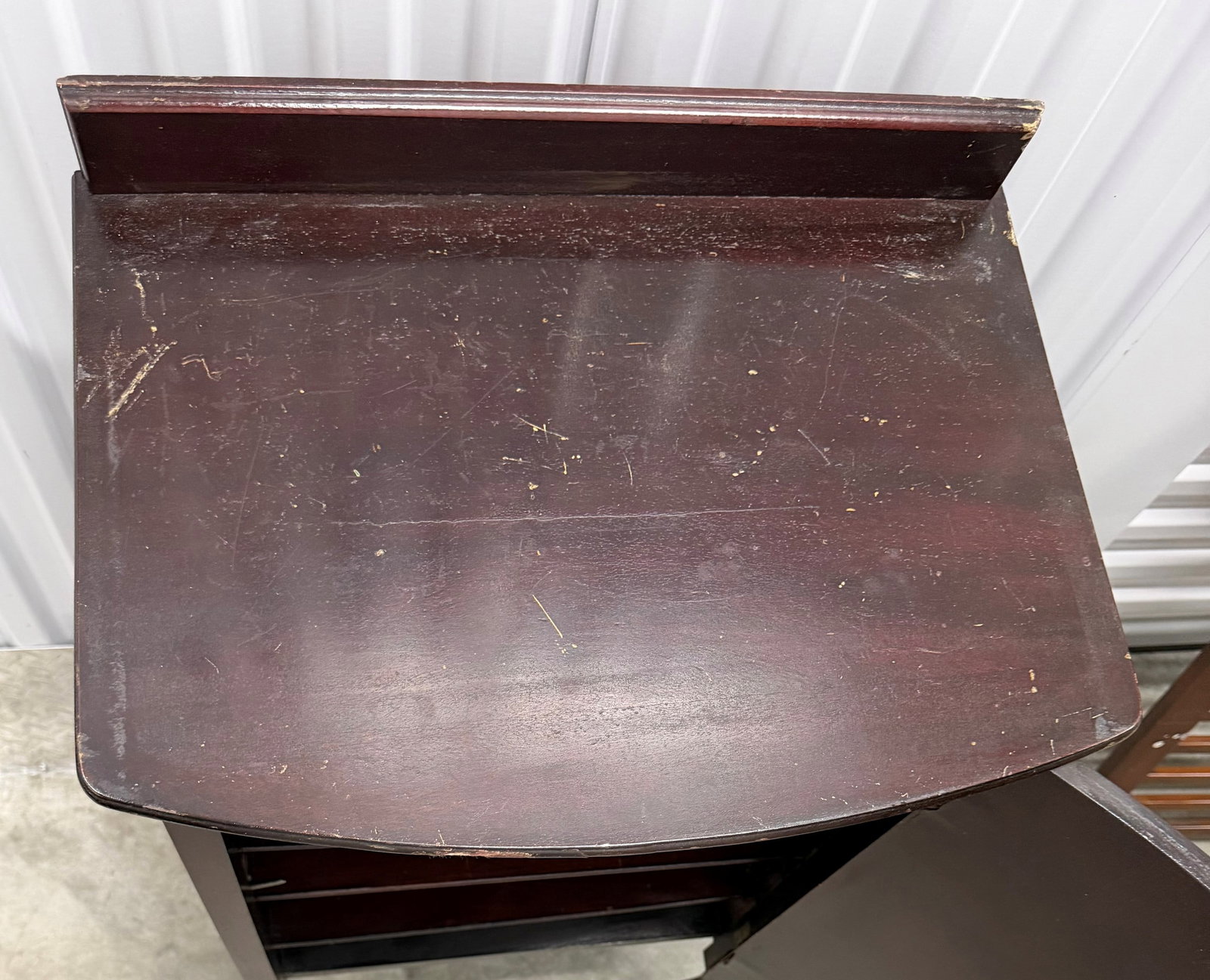 Musical Motif Mahogany Finish Record Cabinet - 7