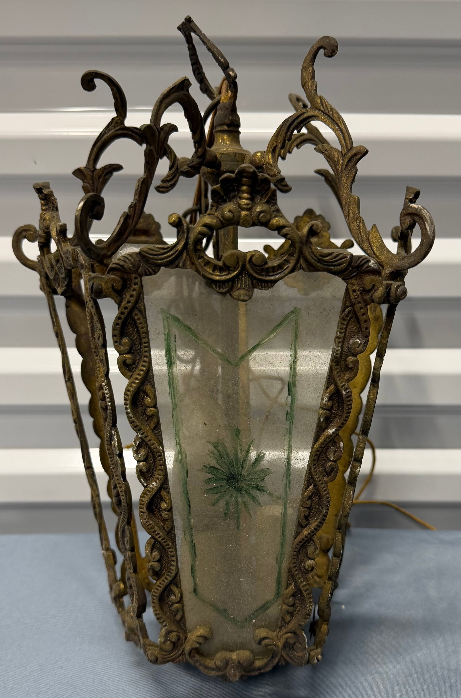 Gilt Bronze and Frosted Glass Hall Lantern - 3